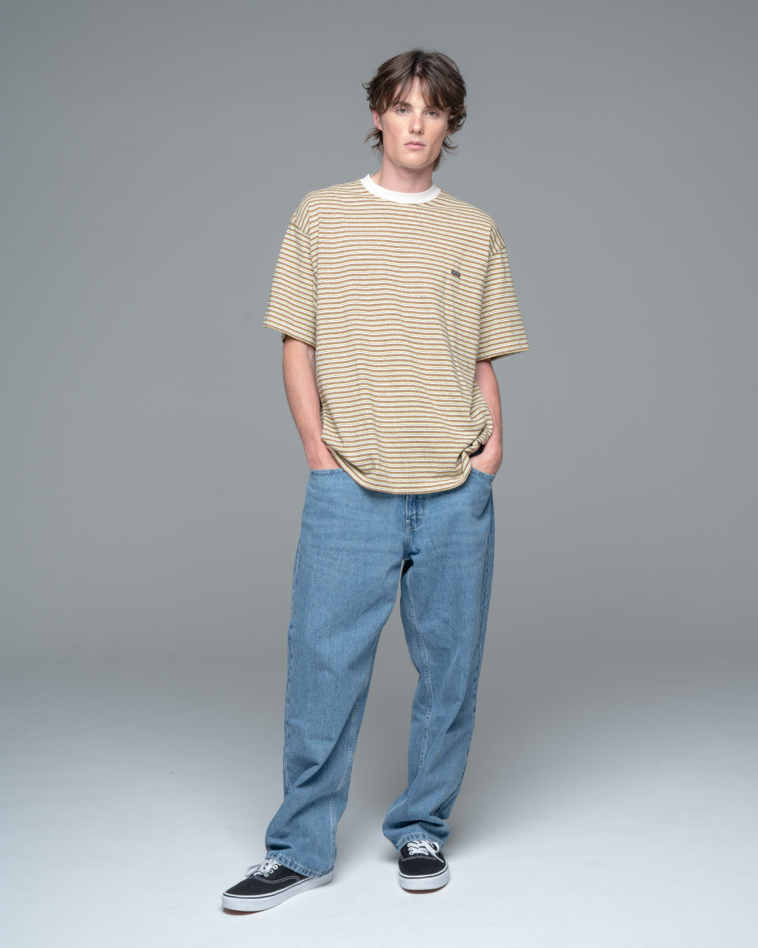 Mini Box Logo Border Tee