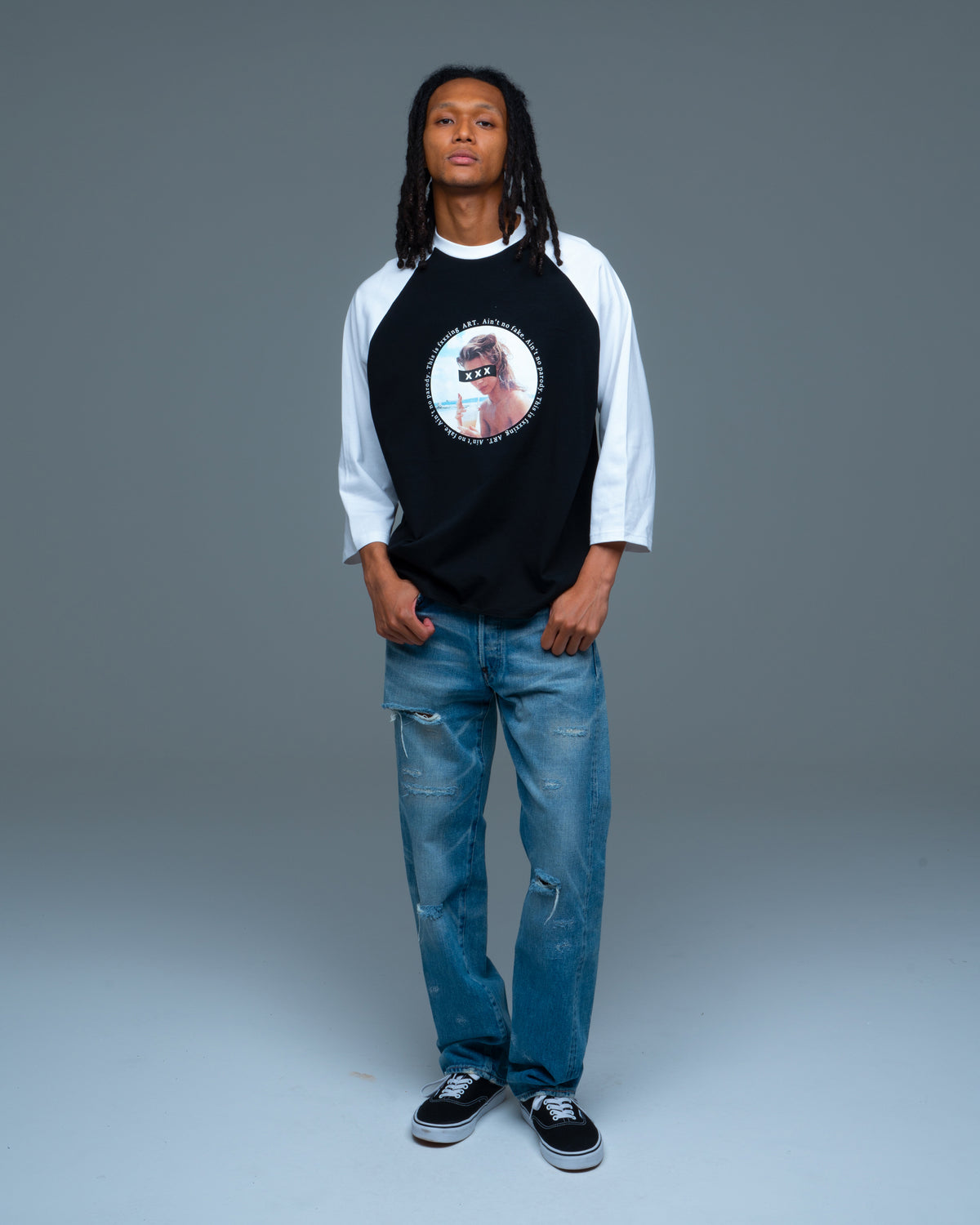 Box Logo "This is ART" Photo Graphic Raglan Sleeve Tee